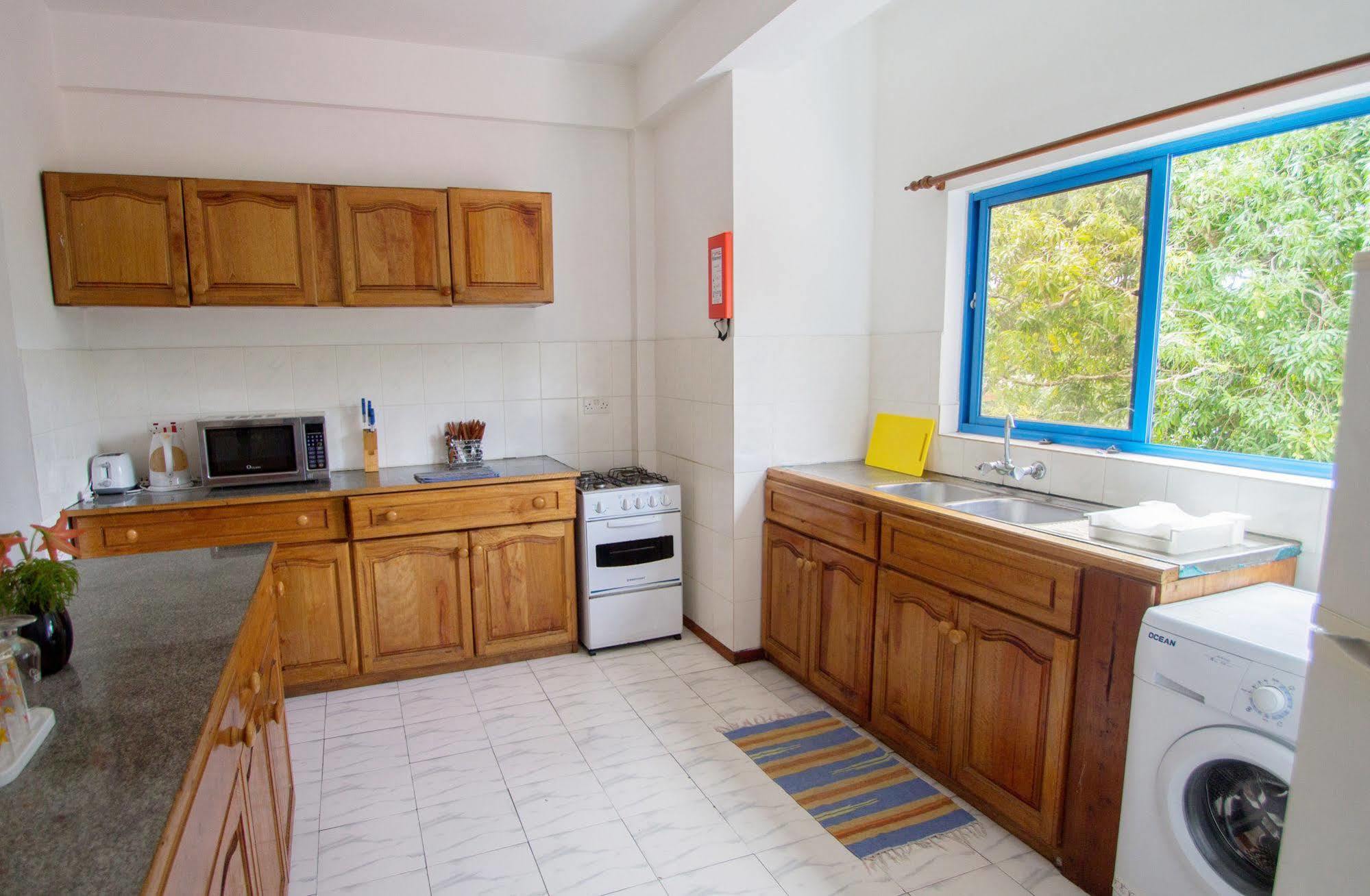 Vicky'S Holiday Apartment Beau Vallon  Exterior photo